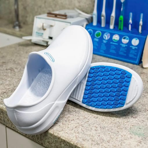Zapato Zueco De Goma Anti Deslizante Blanco Maxxi - Imagen 4